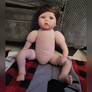 Yesteria Reborn Doll Realistic Baby doll Living Authentic Newborn Silicone Cloth